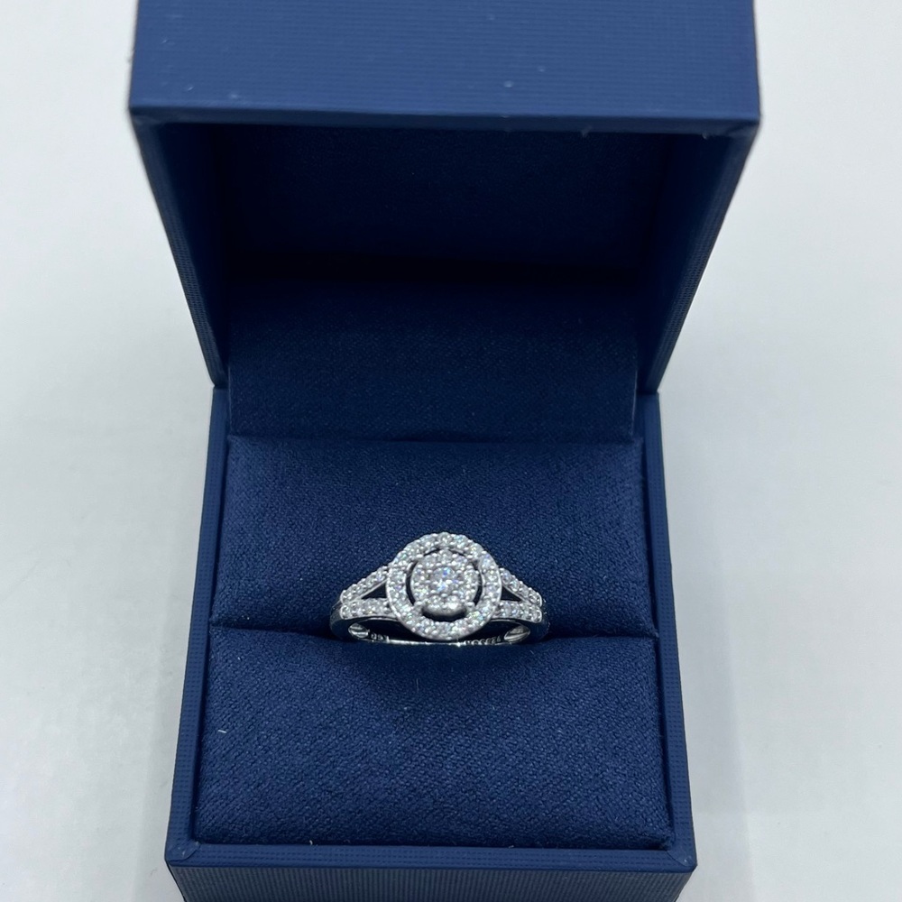 .50 cts Brilliant Lab Diamond SI1 Split Shank Sterling Silver Ring - Picture 6 of 6